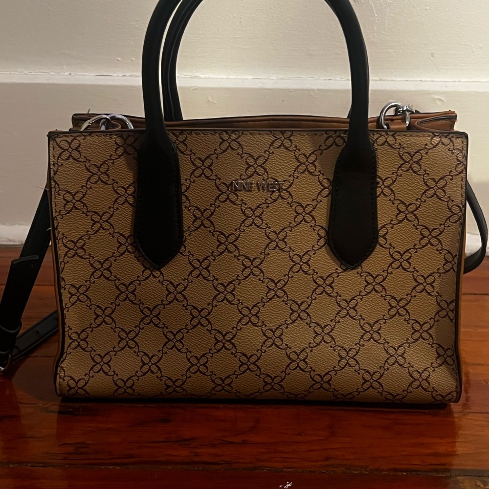 Nine West side purse